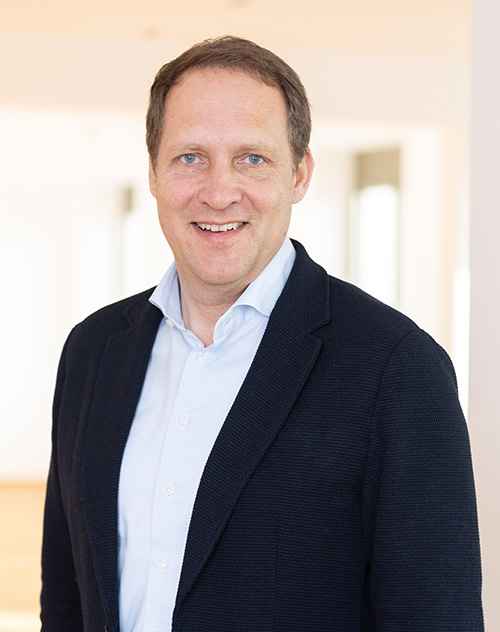 Dr. iur. Walter Schwarz