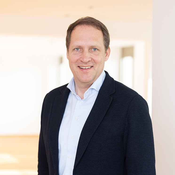 Dr. iur. Walter Schwarz